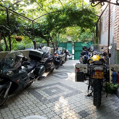 La Deka Guesthouse ลาโกเดคี ภายนอก รูปภาพ